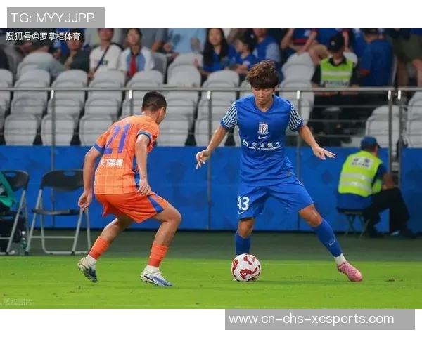 东京与上海申花激战正酣比分悬念迭起引发球迷热议 东京与上海申花激战正酣比分悬念迭起引发球迷热议